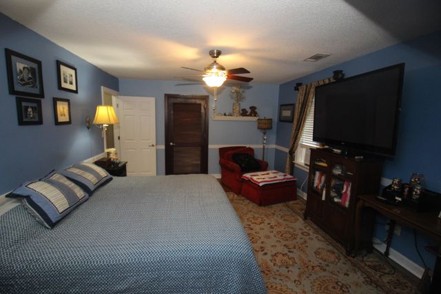 115 Dogwood Dr., Hattiesburg, MS 39402