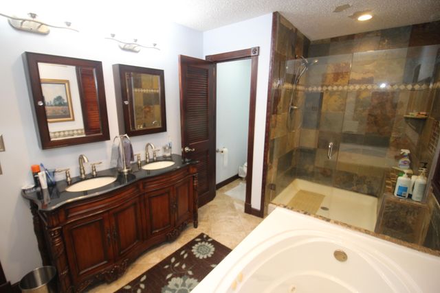 115 Dogwood Dr., Hattiesburg, MS 39402