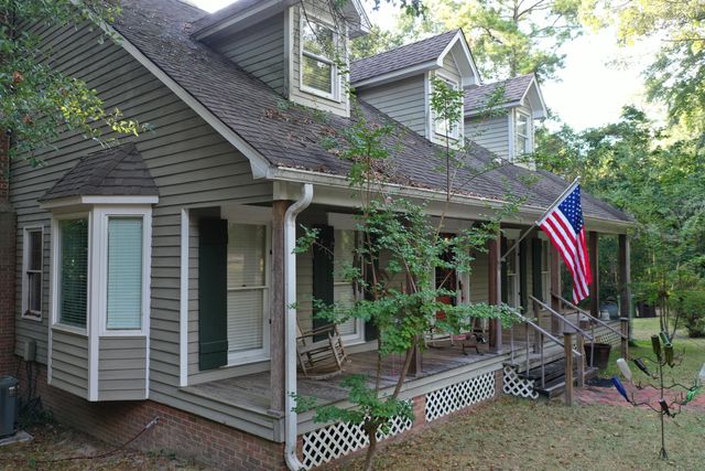115 Dogwood Dr., Hattiesburg, MS 39402