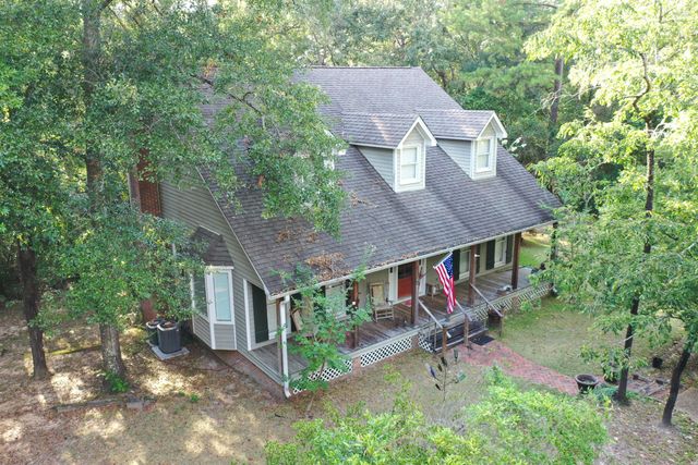 115 Dogwood Dr., Hattiesburg, MS 39402