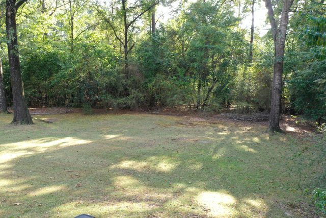 115 Dogwood Dr., Hattiesburg, MS 39402
