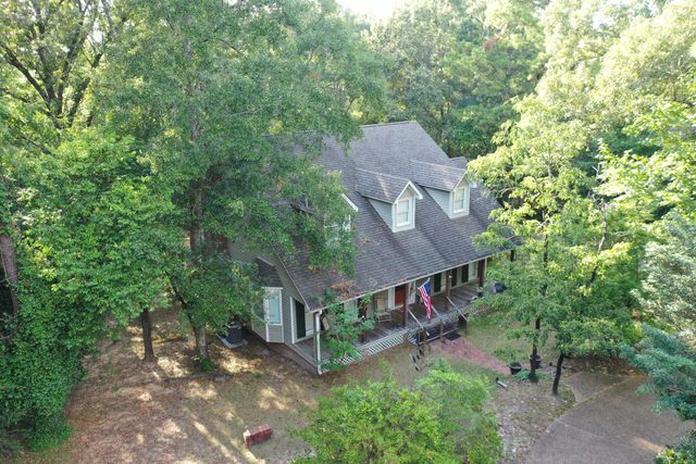 115 Dogwood Dr., Hattiesburg, MS 39402