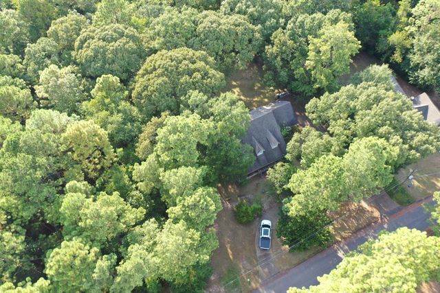 115 Dogwood Dr., Hattiesburg, MS 39402