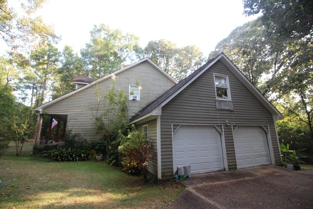 115 Dogwood Dr., Hattiesburg, MS 39402