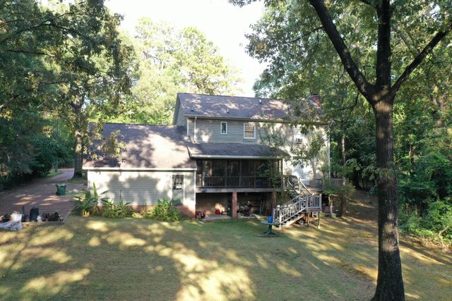 115 Dogwood Dr., Hattiesburg, MS 39402