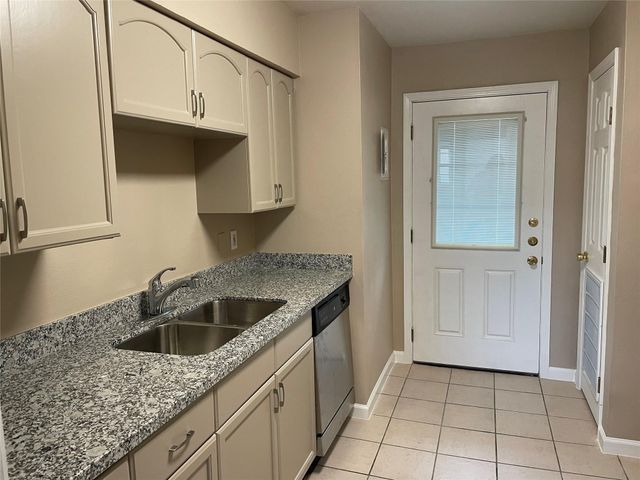 1914 Larrabee Street 1, Seabrook, TX 77586