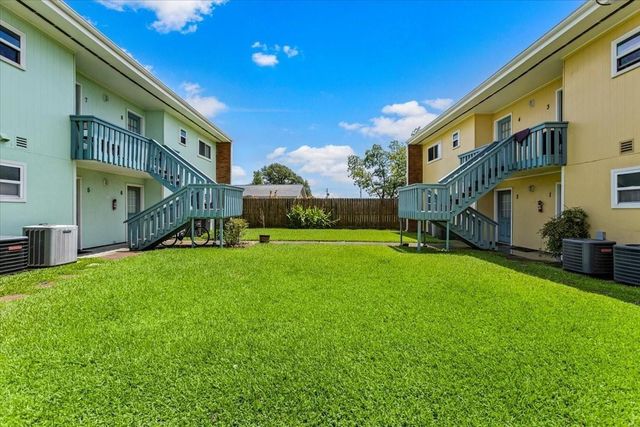 1914 Larrabee Street 1, Seabrook, TX 77586