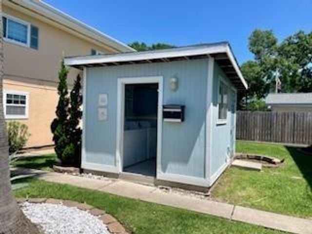 1914 Larrabee Street 1, Seabrook, TX 77586
