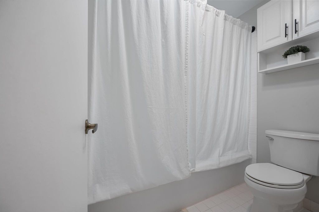 Image 17 of property listing at 12970 Dartford Trail 4, Wellington, FL 33414