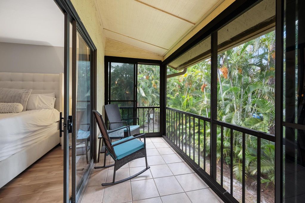 Image 19 of property listing at 12970 Dartford Trail 4, Wellington, FL 33414