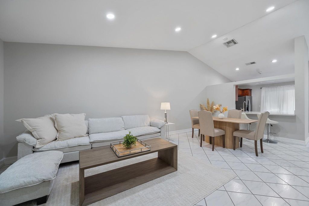 Image 8 of property listing at 12970 Dartford Trail 4, Wellington, FL 33414