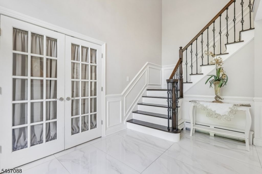 2 Lisa Ln, East Hanover Twp., NJ 07936 — photo 4