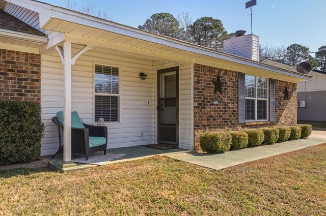 3710 Pratt Ln, Longview, TX 75604