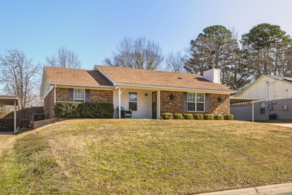 3710 Pratt Ln, Longview, TX 75604