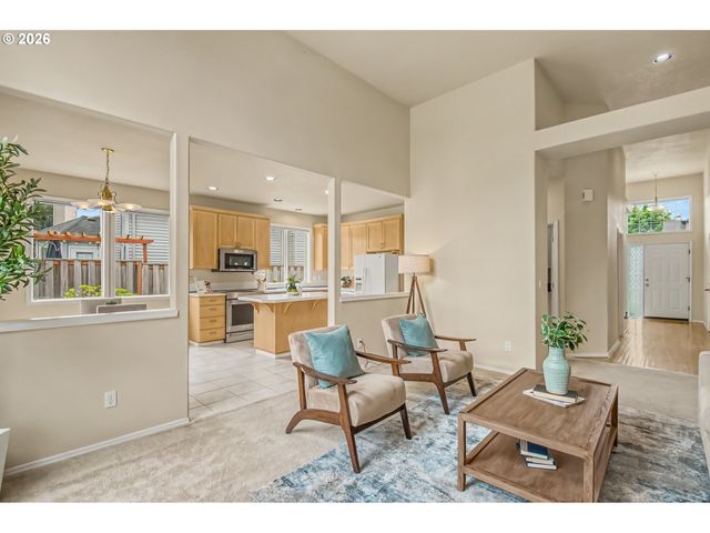 8891 Sw IOWA Dr, Tualatin, OR 97062