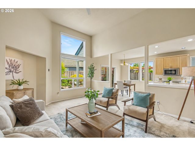 8891 Sw IOWA Dr, Tualatin, OR 97062