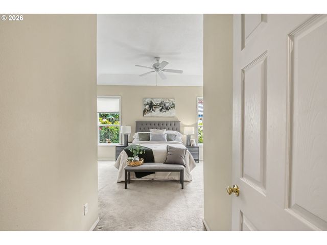 8891 Sw IOWA Dr, Tualatin, OR 97062
