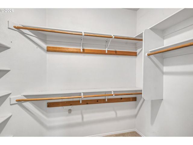 8891 Sw IOWA Dr, Tualatin, OR 97062