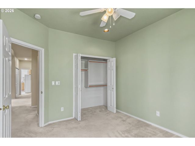 8891 Sw IOWA Dr, Tualatin, OR 97062