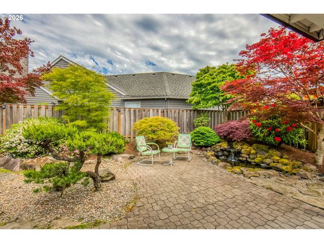 8891 Sw IOWA Dr, Tualatin, OR 97062