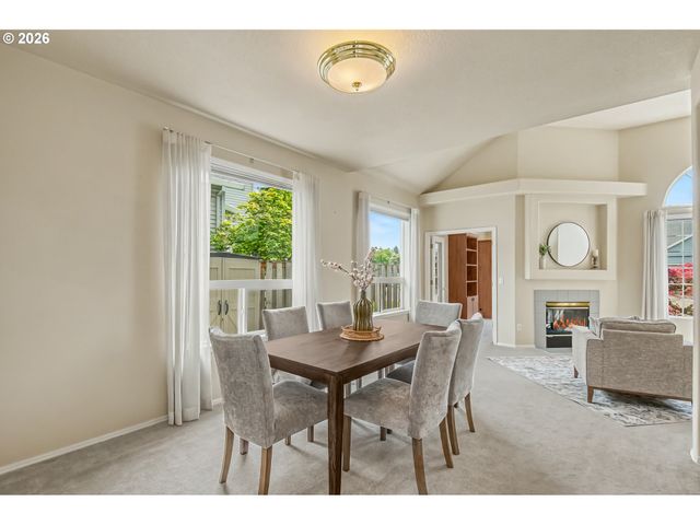 8891 Sw IOWA Dr, Tualatin, OR 97062