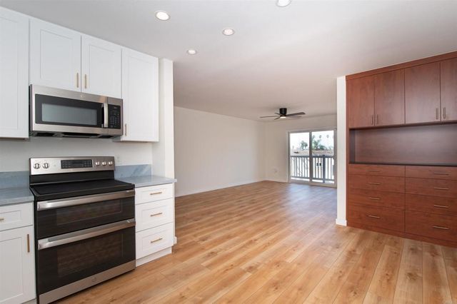 3030 Suncrest Dr. 605, San Diego, CA 92116