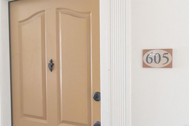 3030 Suncrest Dr. 605, San Diego, CA 92116