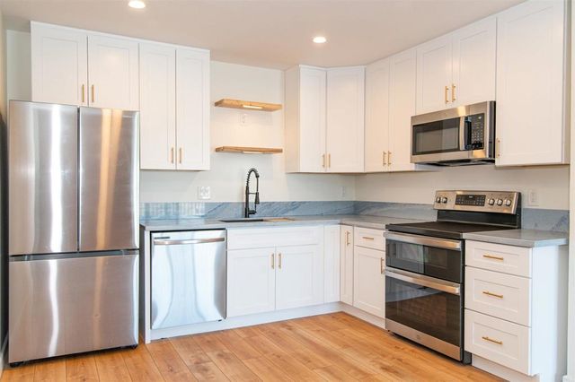 3030 Suncrest Dr. 605, San Diego, CA 92116