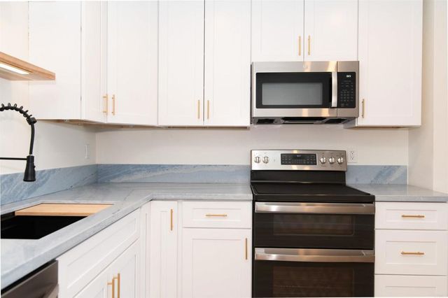 3030 Suncrest Dr. 605, San Diego, CA 92116