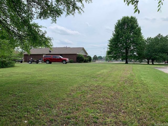 1311 E 16th Street, Russellville, AR 72802