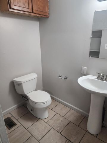 105 Fleek Avenue, Newark, OH 43055
