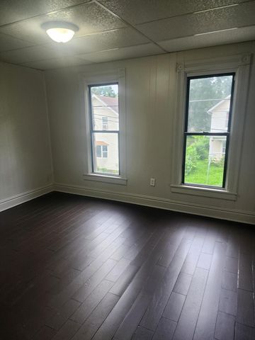 105 Fleek Avenue, Newark, OH 43055