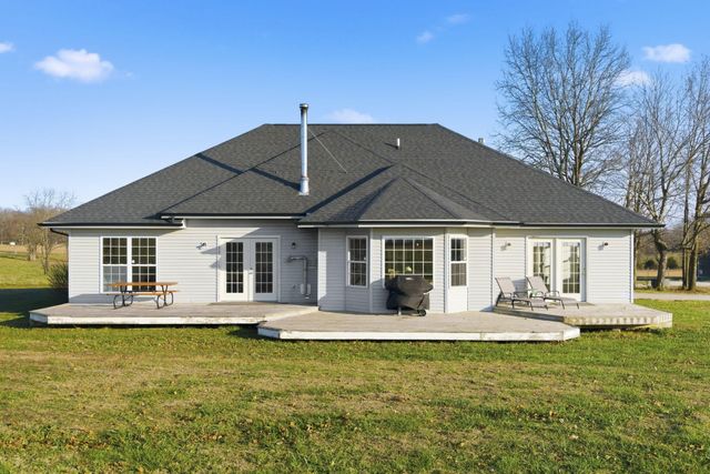 5267 W Nokes Lane, Brookline, MO 65619