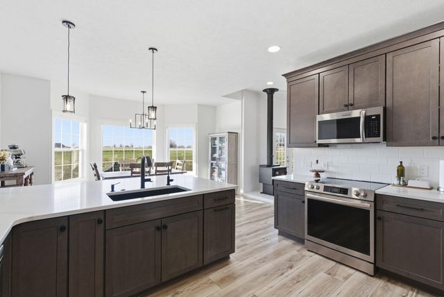 5267 W Nokes Lane, Brookline, MO 65619