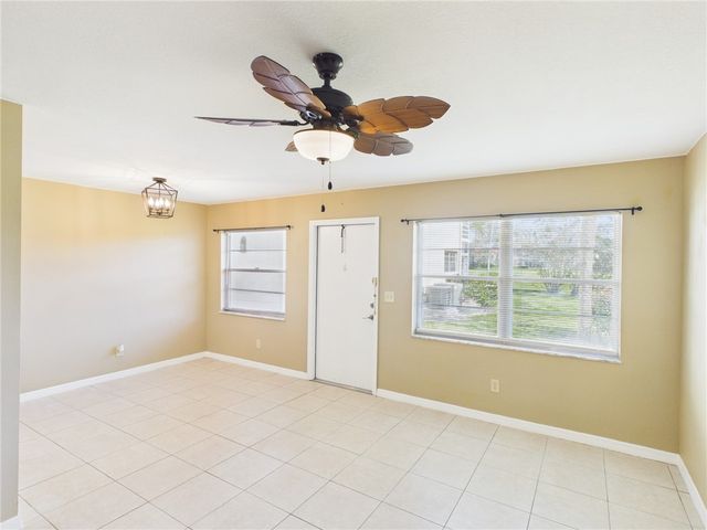 89 Crooked Tree Lane 105, Vero Beach, FL 32962