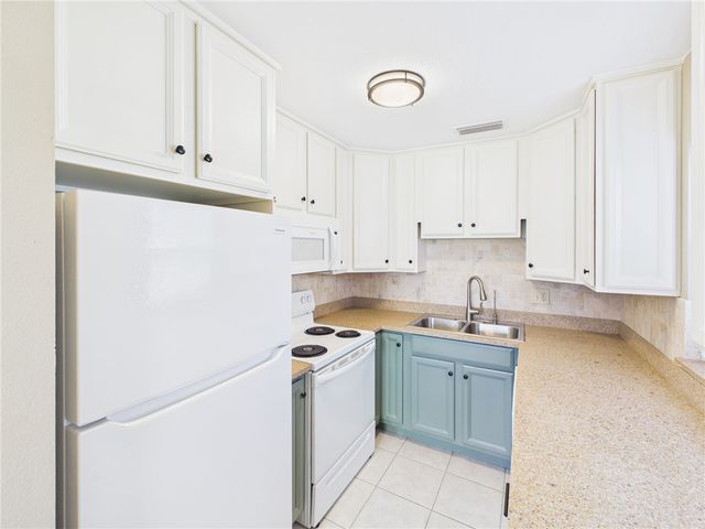 89 Crooked Tree Lane 105, Vero Beach, FL 32962