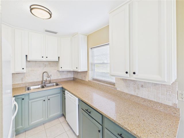 89 Crooked Tree Lane 105, Vero Beach, FL 32962