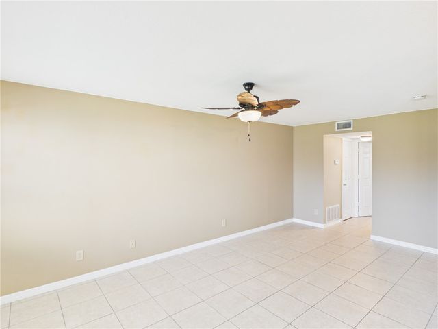 89 Crooked Tree Lane 105, Vero Beach, FL 32962