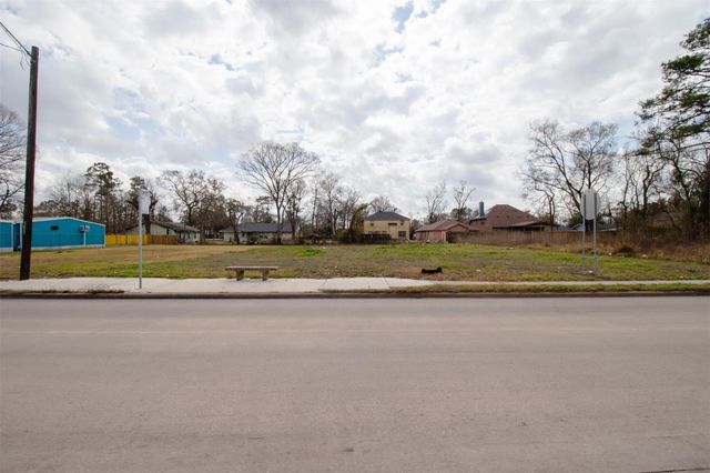 8226 Tidwell Road, Houston, TX 77028