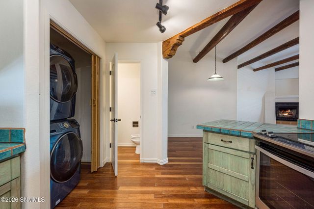 701 Indian Hollow 7, Las Cruces, NM 88011