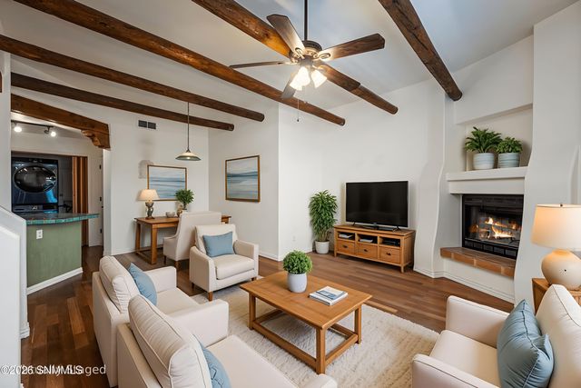 701 Indian Hollow 7, Las Cruces, NM 88011