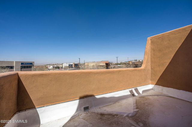 701 Indian Hollow 7, Las Cruces, NM 88011