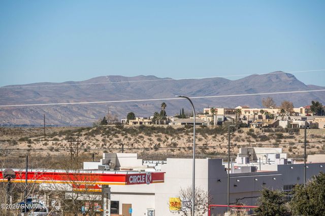 701 Indian Hollow 7, Las Cruces, NM 88011