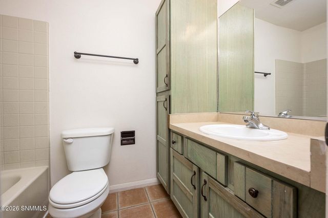 701 Indian Hollow 7, Las Cruces, NM 88011