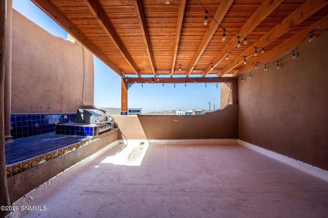 701 Indian Hollow 7, Las Cruces, NM 88011