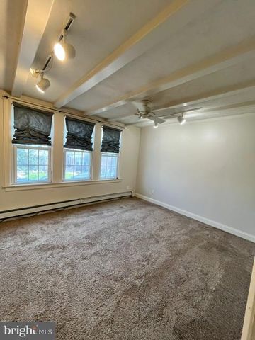 638 ROXBOROUGH AVE, Philadelphia, PA 19128