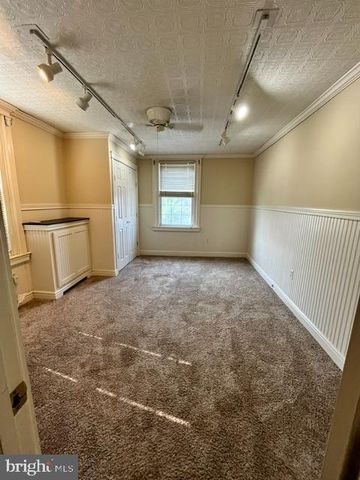638 ROXBOROUGH AVE, Philadelphia, PA 19128