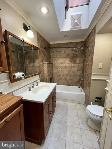 638 ROXBOROUGH AVE, Philadelphia, PA 19128