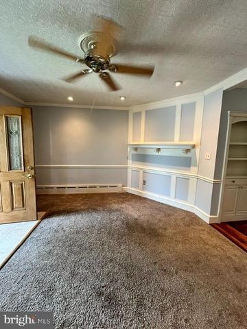 638 ROXBOROUGH AVE, Philadelphia, PA 19128