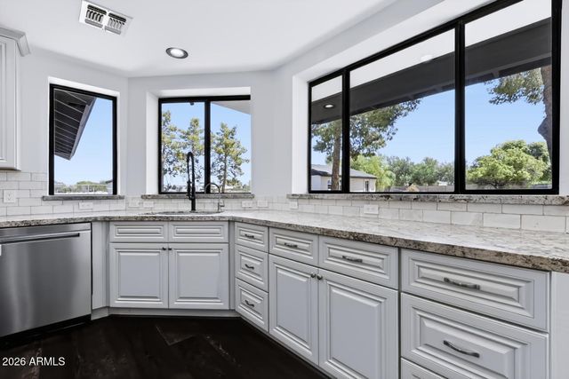 6217 N 79TH Drive, Glendale, AZ 85303